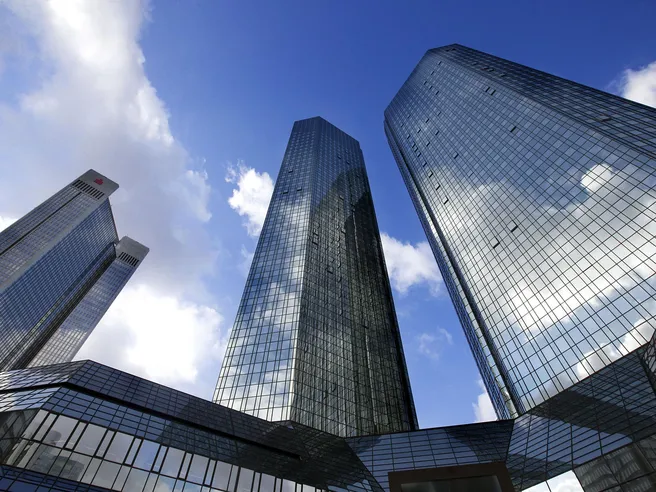 Deutsche Bank non esclude M&A, a Piazza Affari scattano buy su UniCredit, Banco BPM & Co