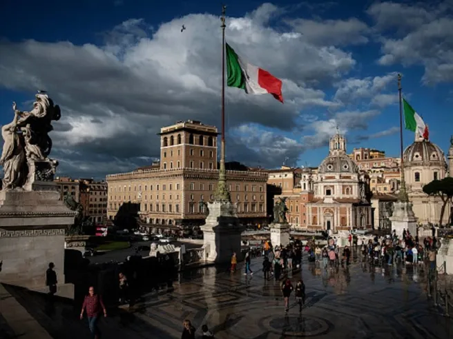Italia inizia anche il 2019 zoppicante, Pmi ai minimi complice gelata ordini