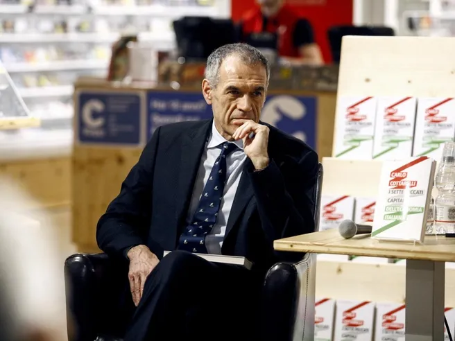 Perché il debito alto è un problema? Cottarelli: a rischio tenuta conti pubblici e risparmi