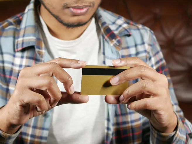 Non perdere 50€ in Buoni Amazon! Apri SelfyConto e usa la Mediolanum Card per riceverli