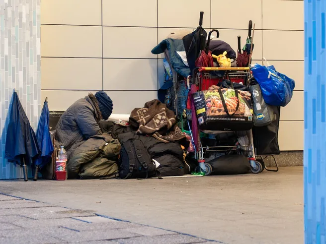 2024 da incubo in Italia: 1 persona su 4 a rischio povertà