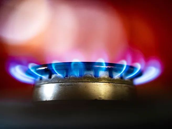 Caro bollette: che succede con prezzi gas giù