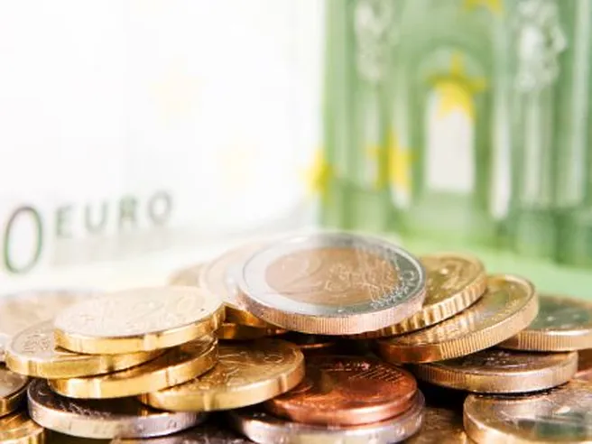 Inflazione accelera all’1,7%, è stangata biglietti aerei. Ecco le ricadute sul portafoglio