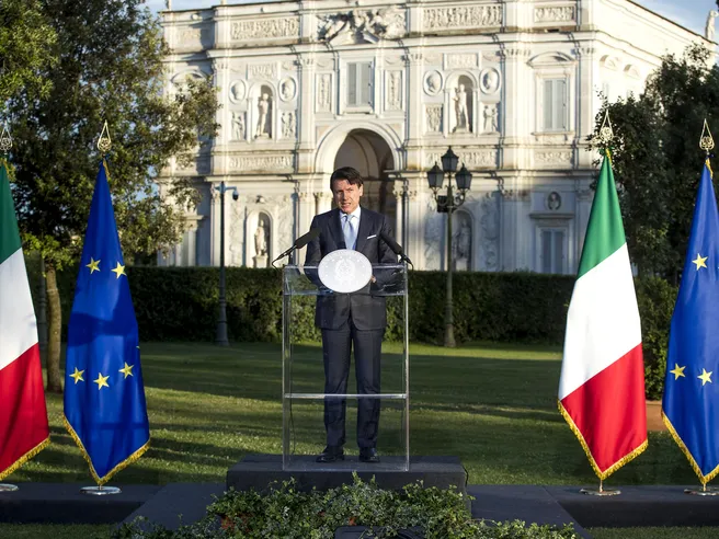 Stati Generali, Conte valuta taglio IVA: verso cura shock? Su Autostrade-Atlantia verdetto in arrivo