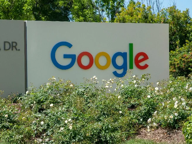 Google: Alphabet supera i 3000 miliardi in Borsa