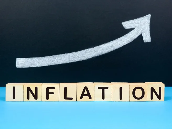 Conti correnti: in un anno spariti 152 miliardi per colpa dell’inflazione
