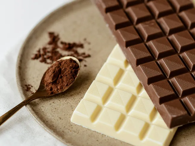 Prezzo del cioccolato alle stelle: cosa sta accadendo nella filiera del cacao