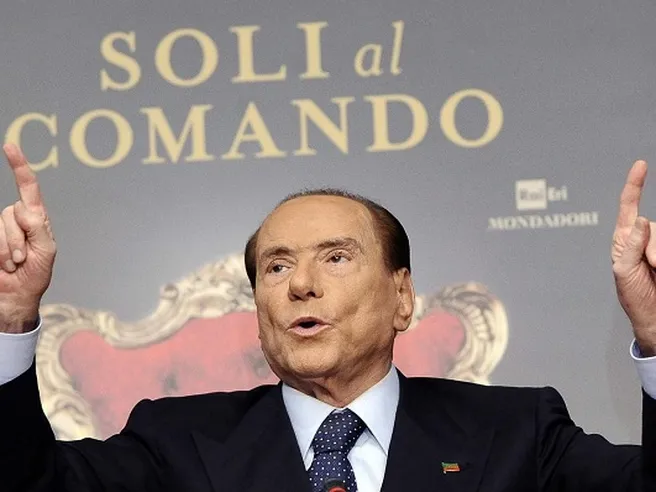 La ricetta fiscale di Berlusconi: spunta il reddito di dignità, ecco come funziona