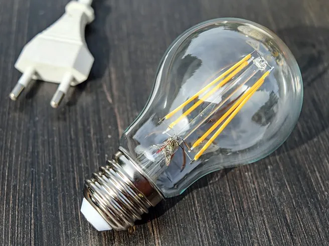 Dal prezzo del gas alla Co2 fino alla questione rinnovabili: cosa c’è dietro i maxi rincari dell’energia