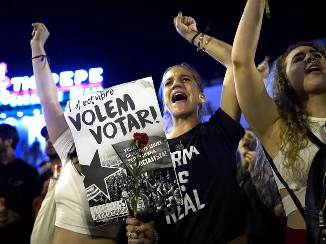 Referendum e violenze in Catalogna, euro perde colpi. Ma le scommesse short record sono su un’altra valuta