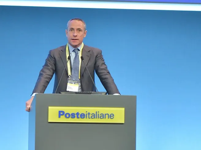 Poste Italiane batte le stime: in I trimestre utile netto a 447 milioni su ricavi per 2,9 miliardi. Prosegue sostegno all’Italia con vaccini e Pnrr