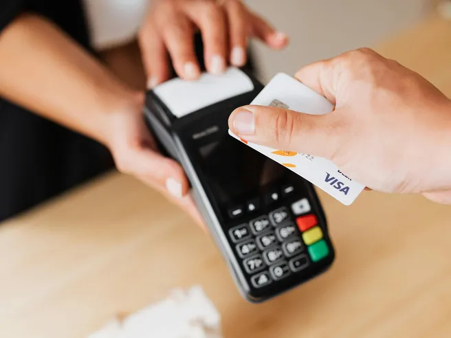 Conto aziendale con cashback fino al 10% e interessi fino al 3%: ora c’è Vivid