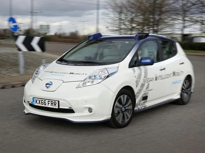 Nissan: utili operativi azzerati (-99%). Il colosso dell’auto annuncia 12.500 licenziamenti