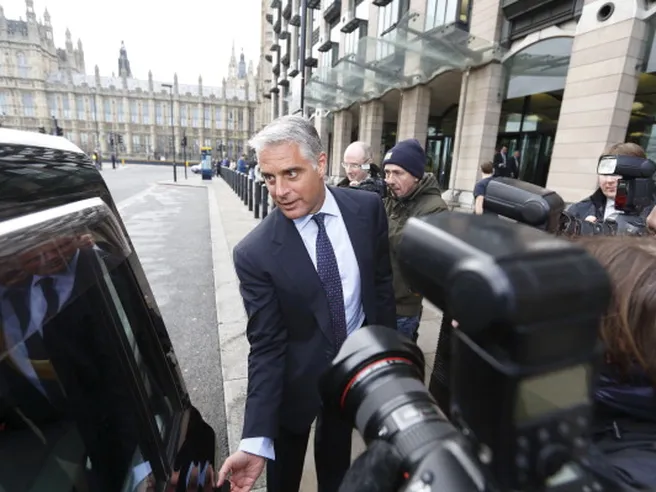 Altro che Mps, con asse Orcel-Del Vecchio UniCredit potrebbe puntare su Mediobanca